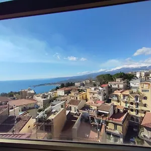 casa-dartista-taormina.taorminaitalyhotels.com/