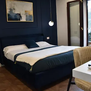 gloden-house-apartments.taorminaitalyhotels.com/